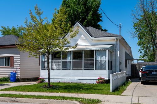 582 Hill St, London, ON, N6B1G1 | Card Image