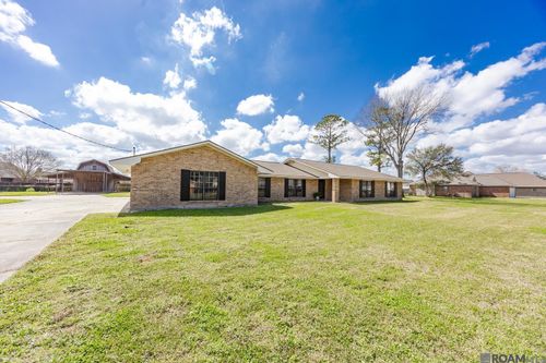 1973 Antonio Rd, Port Allen, LA, 70767-5851 | Card Image