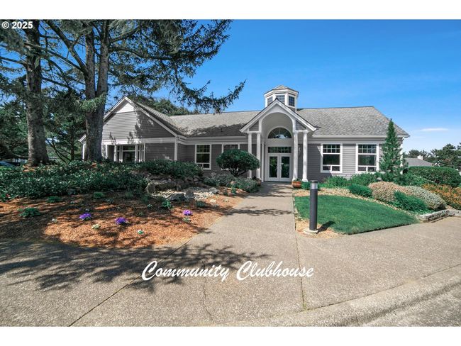 5852 Sw Cupola Dr, Condo with 2 bedrooms, 2 bathrooms and 1 parking in South Beach OR | Image 34