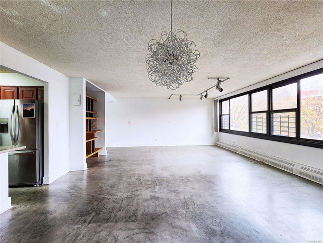 APT-4B - 162-40 9 Th Ave, Home with 3 bedrooms, 1 bathrooms and null parking in Beechhurst NY | Image 6