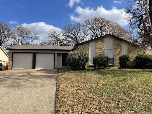 4805 Crestmont Ct, Arlington, TX, 76017-1015 | Card Image