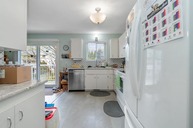 555 Fort Street, House other with 4 bedrooms, 2 bathrooms and 6 parking in Hope BC | Image 8