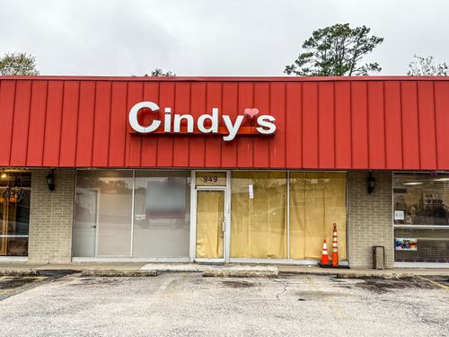 949 N Main St, Vidor, TX, 77662-4337 | Card Image