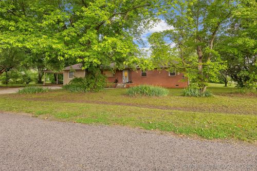 709 N Maple St, Konawa, OK, 74849-1434 | Card Image