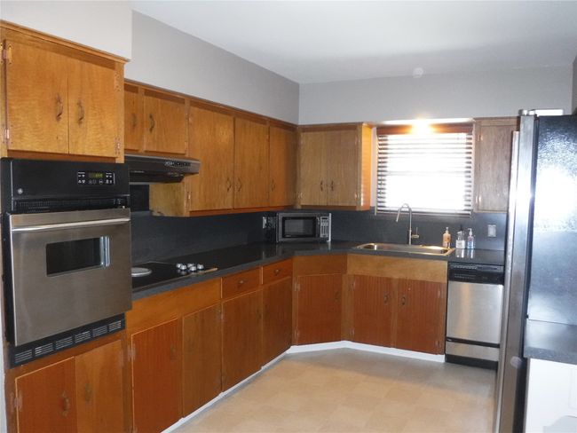 10921 Sinclair Ave, House other with 3 bedrooms, 2 bathrooms and null parking in Dallas TX | Image 8