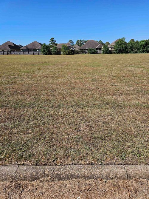 1580 Washington Village Pkwy, Beaumont, TX, 77707-4354 | Card Image