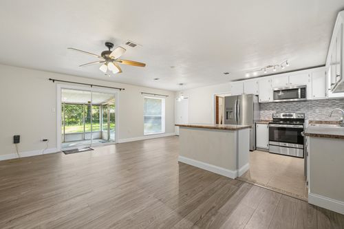 127 Judith Dr, Valparaiso, FL, 32580-1117 | Card Image