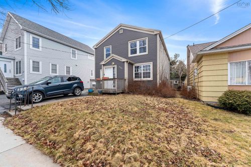 6562 Edinburgh St, Halifax, NS, B3L1W8 | Card Image