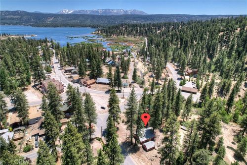 39167 Rim Of The World Dr, Fawnskin, CA, 92333 | Card Image