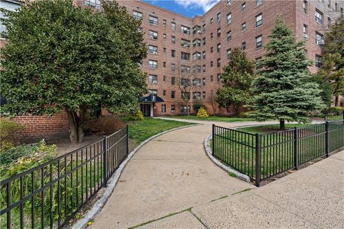 apt-2e-33 William St, Mount Vernon, NY, 10552-2826 | Card Image