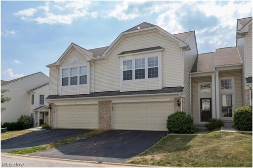 442 Turner Dr, Copley, OH, 44321-3165 | Card Image