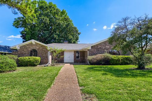 2000 Macao Pl, Plano, TX, 75075-2135 | Card Image