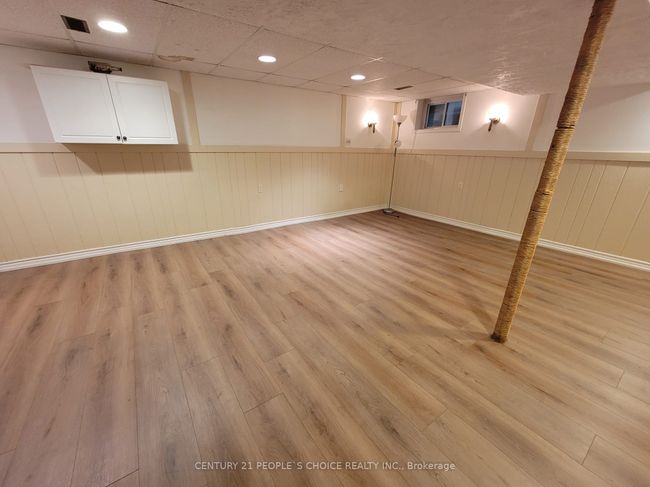 27 South Dr, House other with 3 bedrooms, 2 bathrooms and 5 parking in Dundas ON | Image 19