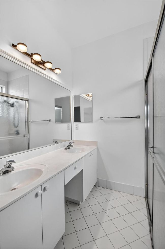 9675 Crescent View Dr N, Condo with 3 bedrooms, 2 bathrooms and null parking in Boynton Beach FL | Image 23