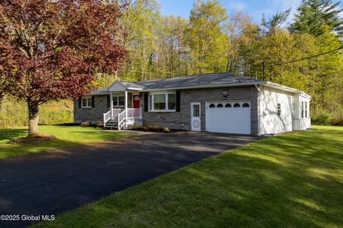 92 Vosburgh Rd, Mechanicville, NY, 12118-3619 | Card Image