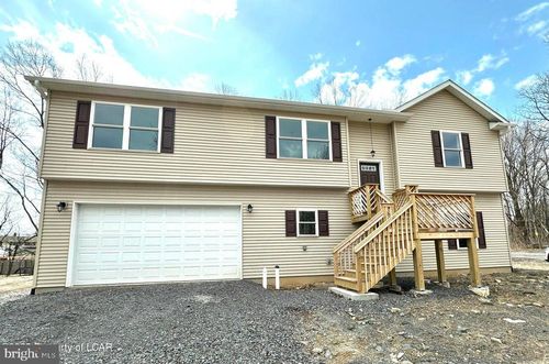 210 Deer Run Rd, Hazle Township, PA, 18202-1132 | Card Image