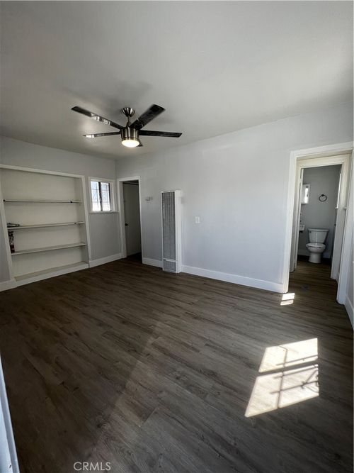 1240 Dawson Ave, Long Beach, CA, 90814-1020 | Card Image
