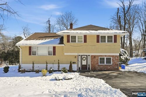 14 King Rd, Park Ridge, NJ, 07656-2220 | Card Image