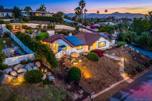 410 Mira Loma Ln, Escondido, CA, 92025-6262 | Card Image