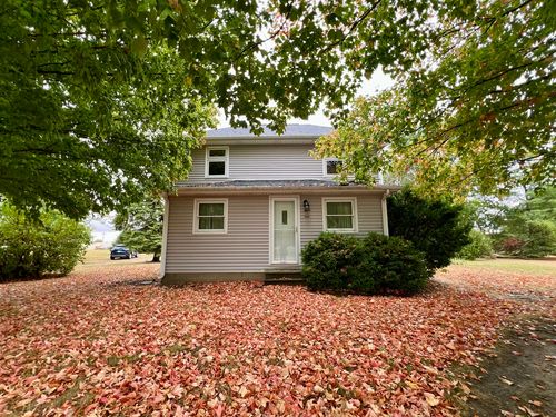 320 N Main St, Gifford, IL, 61847-9705 | Card Image