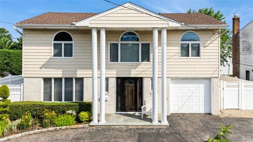 2687 Karen St, Bellmore, NY, 11710-5218 | Card Image