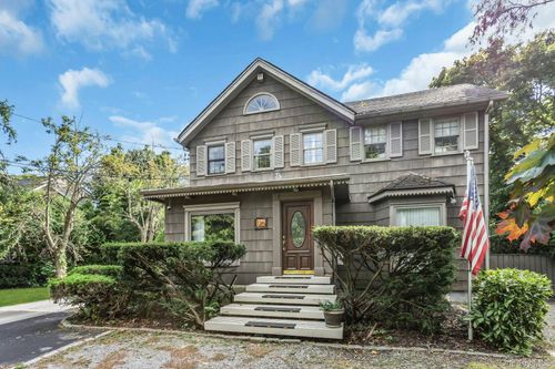 126 Harbor Hill Road, North Hempstead, NY, 11577 | Card Image