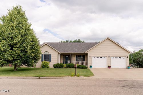 308 25th Ave Ne, Jamestown, ND, 58401-6735 | Card Image