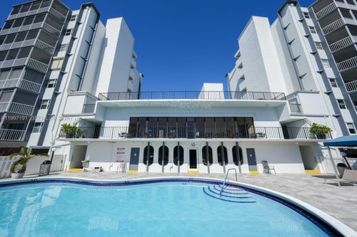 827-200 Diplomat Pkwy, Hallandale Beach, FL, 33009-3769 | Card Image