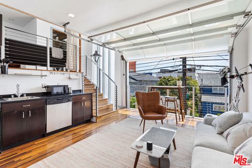 apt-2-24 Westminster Ave, Venice, CA, 90291-5100 | Card Image