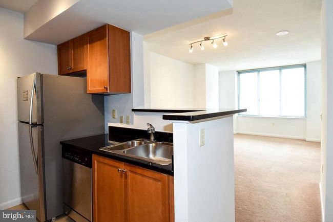 APT-1418 - 851 N Glebe Rd, Condo with 1 bedrooms, 1 bathrooms and null parking in ARLINGTON VA | Image 11