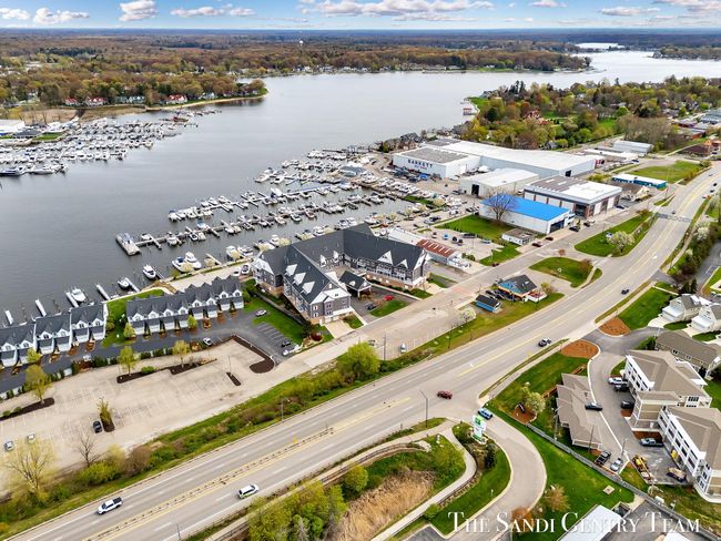 15 - 917 W Savidge St, Condo with 2 bedrooms, 2 bathrooms and null parking in Spring Lake MI | Image 44