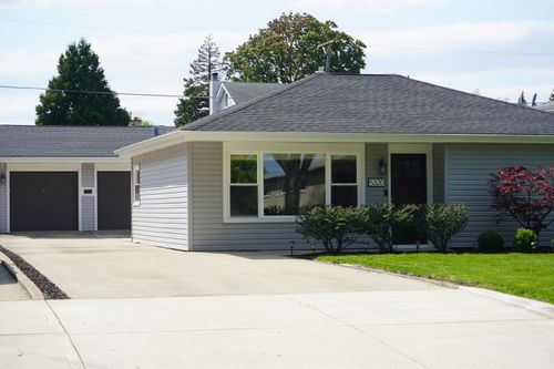 5320 S Madison Ave, Countryside, IL, 60525-2855 | Card Image