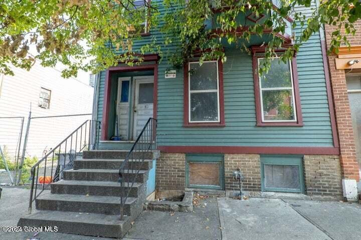 Lexington Ave, Albany, NY 12206