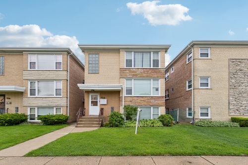 6851 Gunnison St, Harwood Heights, IL, 60706-3915 | Card Image
