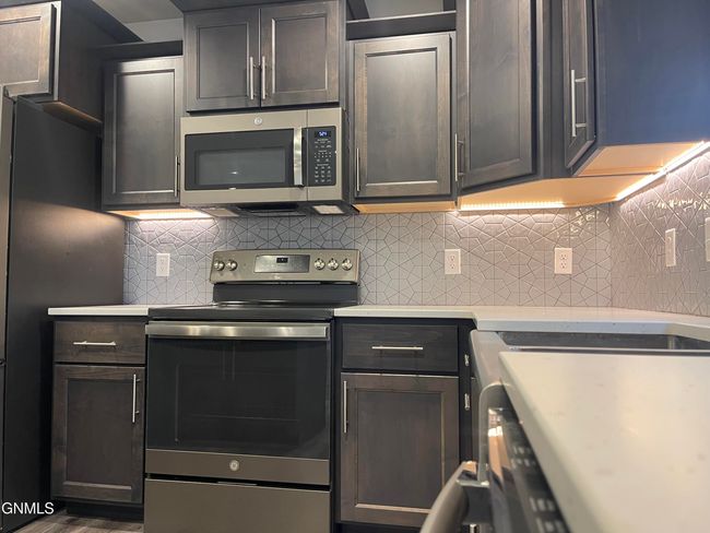 126 Marshall Loop, House other with 3 bedrooms, 3 bathrooms and null parking in Bismarck ND | Image 6