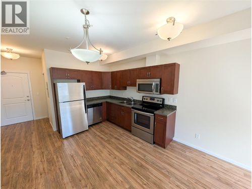 209-429 St Paul St, Kamloops, BC, V2C2J7 | Card Image
