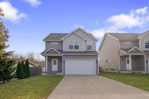 4001 Elmhurst Rd, Waterford, MI, 48328-4026 | Card Image