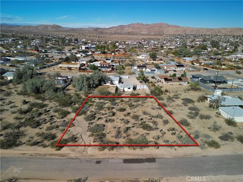 61876 Mountain View Cir, Joshua Tree, CA, 92252-2529 | Card Image