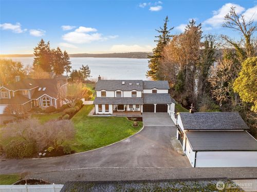 11820 71st Ave Nw, Gig Harbor, WA, 98332-8551 | Card Image