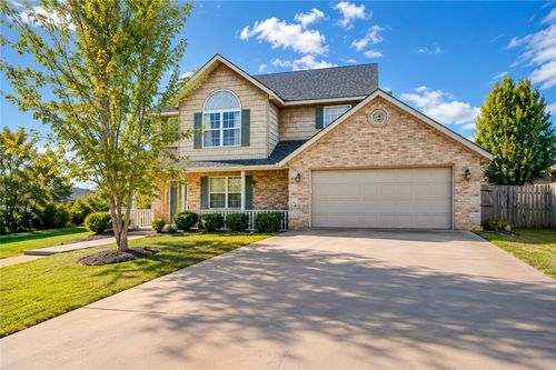 401 Ne Shasta Ct, Bentonville, AR, 72712-3955 | Card Image