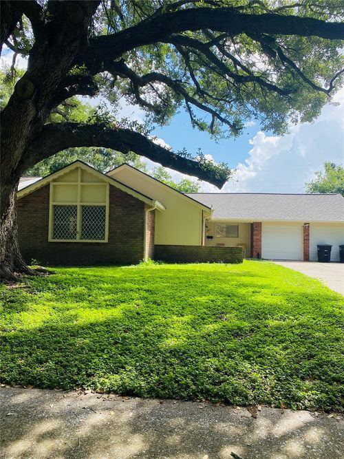 1503 Bayou Dr, Alvin, TX, 77511-3609 | Card Image