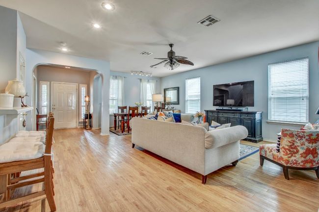 1203 Cardigan St, House other with 3 bedrooms, 3 bathrooms and 4 parking in Cedar Park TX | Image 5