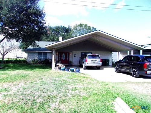 184 Russell Rd, Victoria, TX, 77904-4119 | Card Image