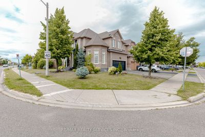 475 Van Kirk Dr, House other with 4 bedrooms, 4 bathrooms and 6 parking in Brampton ON | Image 1