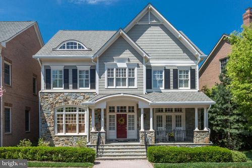 7212 Farm Meadow Ct, MCLEAN, VA, 22101-5657 | Card Image