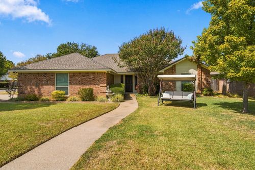 7101 Hazel Pl, North Richland Hills, TX, 76182-3245 | Card Image
