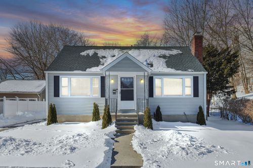 11 Stratfield Pl, Bridgeport, CT, 06606-4003 | Card Image