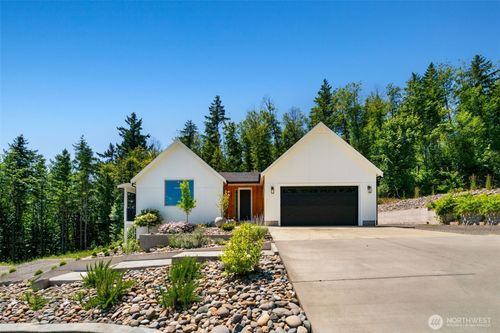 5601 Lewis River Rd, Ariel, WA, 98603-9698 | Card Image