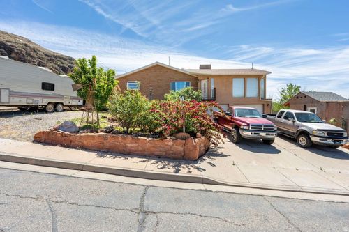 121 N 100 E, La Verkin, UT, 84745-5526 | Card Image