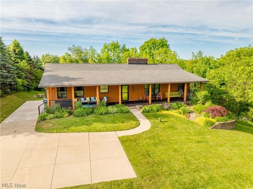 207 Mount Pleasant Rd, Clinton, OH, 44216-9662 | Card Image